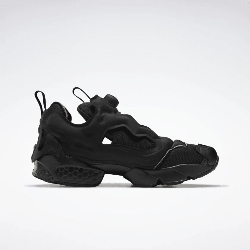 完売必至 Reebok MAISON MARGIELA Instapump Fury Tabi Black Reebok Maison Margiela x Tabi InstaPump Fury Oxford Black